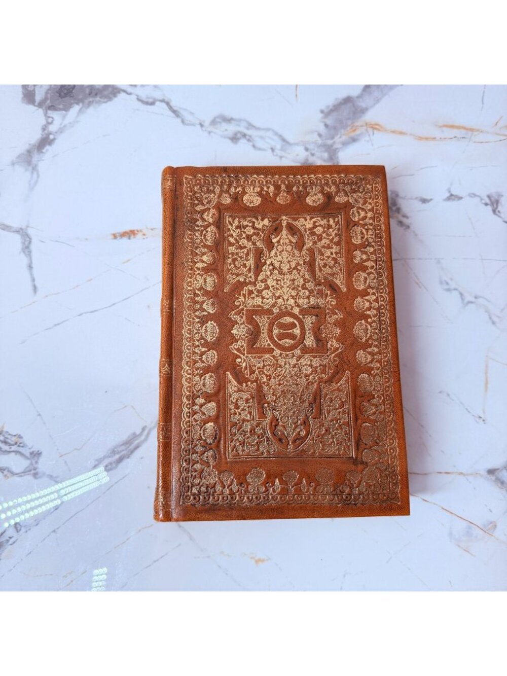 The Outline Of History By H.G. Wells Leather Hardcover With Gold Embossing - Cla